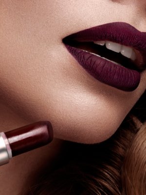Las reglas básicas para usar labiales oscuros