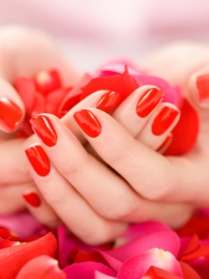 Hazlo tú misma: Cómo retirar el esmalte permanente de uñas ¡sin daños!