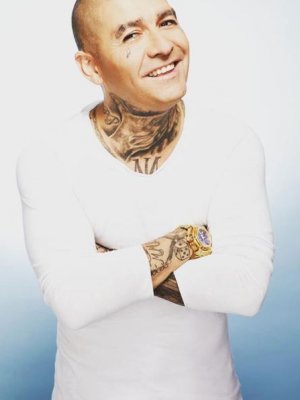 ¡Y llegó el día! DJ Méndez dejó Chile sin fecha de regreso