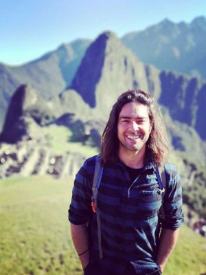 Actor de 'Casa de Muñecos' te invita a viajar con él a Rapa Nui