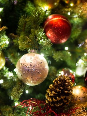 Las personas que adelantan la decoración de Navidad son más felices