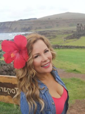 ¡Iorana Alcaldesa! El feliz viaje de Cathy Barriga a Rapanui