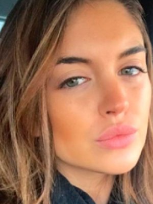 [VIDEO] Coni Piccoli protagoniza divertido chascarro en 'Rojo'