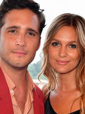 La romántica cena de Diego Boneta y Mayte Rodríguez en conocido restaurante de Santiago