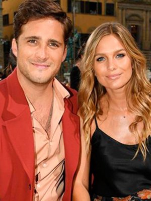 ¡OMG! Diego Boneta y Mayte Rodríguez se besaron en público