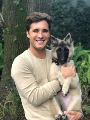 Akila, la cachorra de Diego Boneta ya es toda una estrella