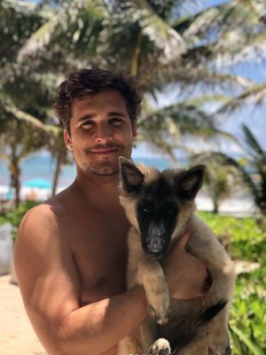 Mayte Rodríguez le declara su amor públicamente a Diego Boneta