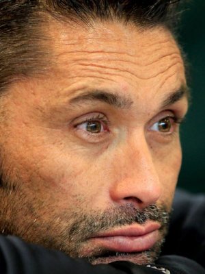 Critican a Chino Ríos por no pronunciarse sobre la situación del país