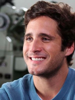 Diego Boneta compartió recuerdo familiar en su cumpleaños y Mayte Rodríguez reaccionó