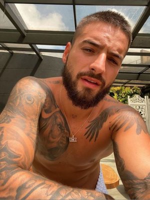 ¡Se sentió solo! Maluma mostró su 