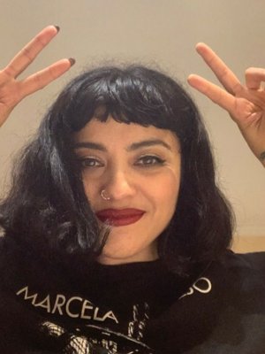 Mon Laferte compartió coqueta foto en ropa interior