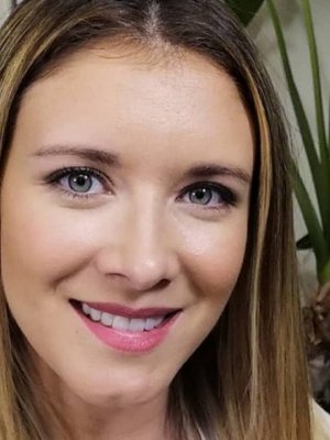 ¡Como dos gotas de agua! Carla Jara impacta con gran parecido a su madre