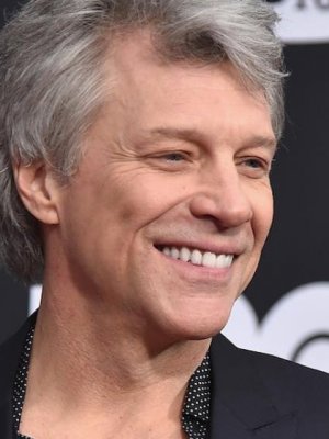 Hijo de Bon Jovi celebra importante logro académico