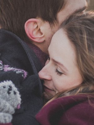 Esta es la terapia de los 7 abrazos que cambian tu energía en momentos de crisis