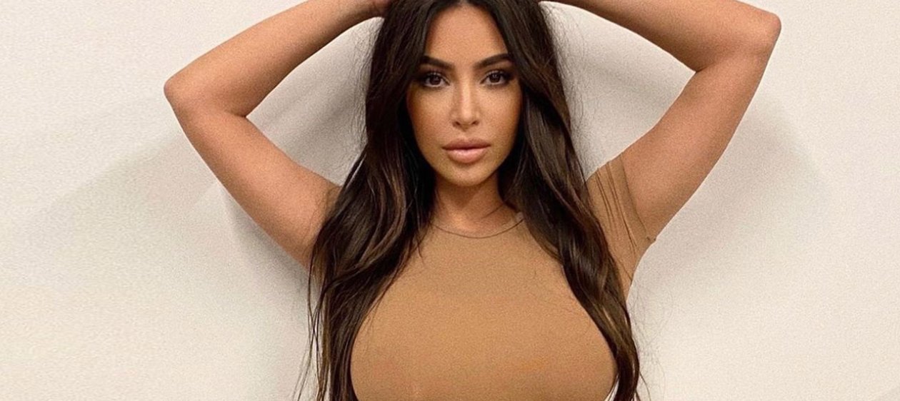 Pelirroja: Kim Kardashian estrena cambio de look
