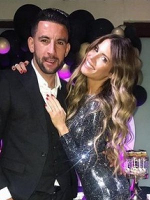 Gala Caldirola y Mauricio Isla celebran importante aniversario