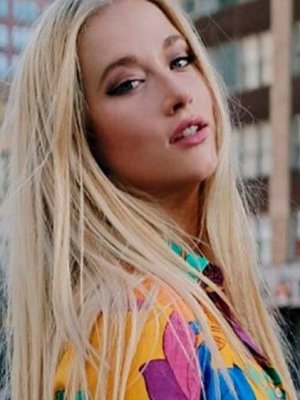 Vesta Lugg y futbolista coquetean de lo lindo en Instagram