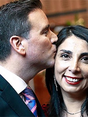 Karla Rubilar y Christian Pino presentaron al nuevo integrante de la familia