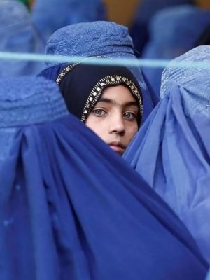 Las terribles 29 reglas que deberán cumplir las mujeres en Afganistán