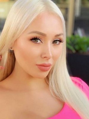 Seremi se disculpó con Daniella Chávez por acoso de funcionarios del Minsal