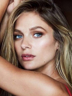 ¡Felicidades! Mayte Rodríguez confirmó su embarazo con artísticas fotos