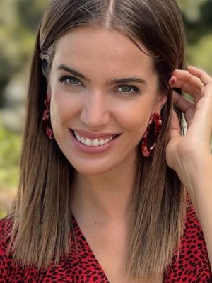 Millaray Viera inició la temporada navideña con esta postal