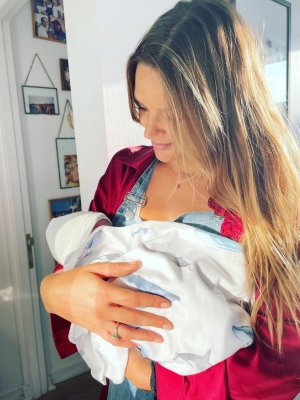 Mayte Rodríguez celebró el cumpleaños de su pareja con tierna postal junto a su hijo