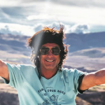 "Éxito total": Claudio Iturra organiza viajes para solteros a Machu Picchu