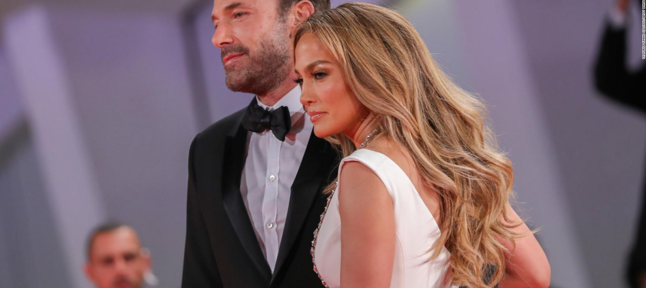 Jennifer López y Ben Affleck desmienten rumores de separación con romántica fotografía