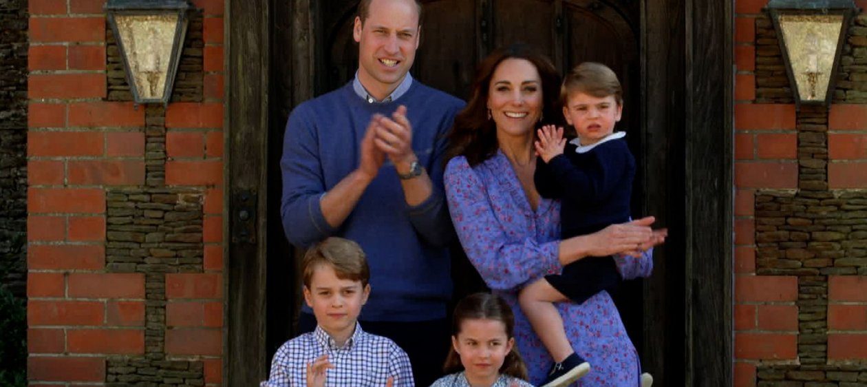 Príncipe William y Kate Middleton lucieron sonrientes durante el primer día de clases en el nuevo colegio de sus hijos