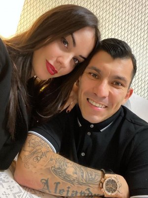Se encienden rumores de separación entre Gary Medel y Cristina Morales