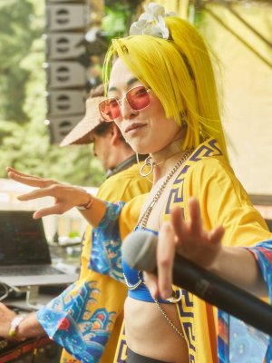 Nara Back vuelve a la escena alternativa con la banda experimental Yellow Fever