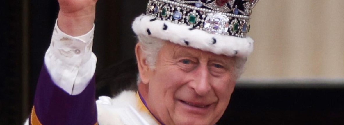 Este es el retrato oficial de Carlos III como el nuevo rey del Reino Unido