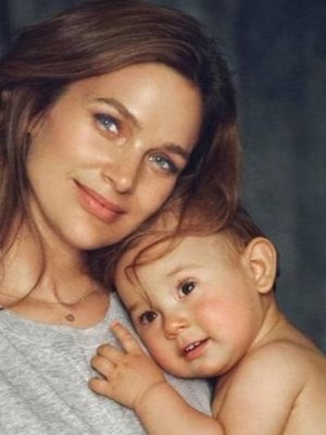 Los tips de Mayte Rodríguez para viajar con niños pequeños en avión