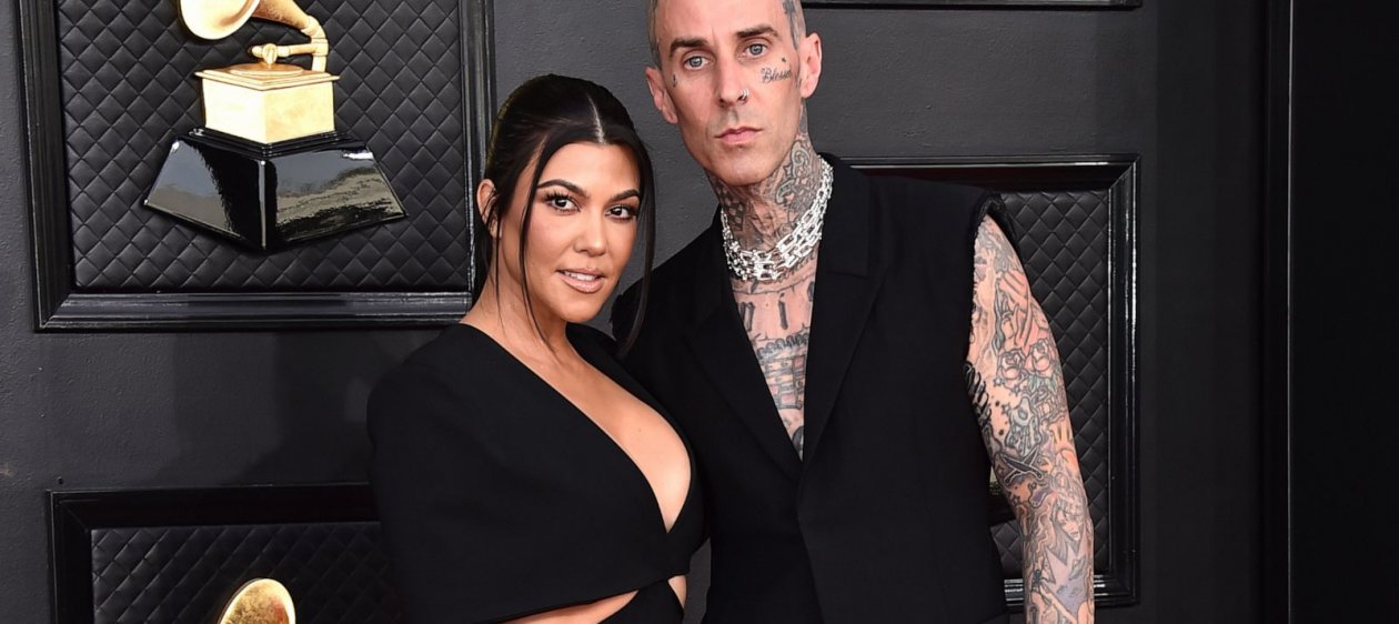 Kourtney Kardashian anuncia que espera su primer hijo de Travis Barker