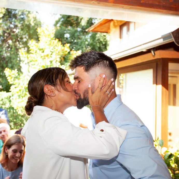 Nati y Rodrigo besándose