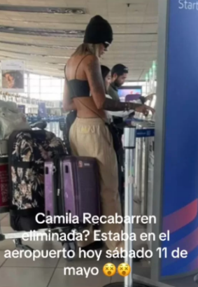 Camila Recabarren en el aeropuerto