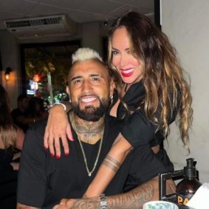 Arturo Vidal sorprende con romántica declaración a Sonia Isaza