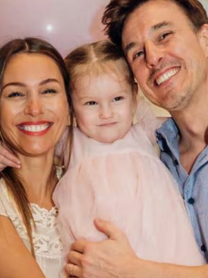 Pampita y Roberto García Moritán coincidieron en evento escolar de su hija