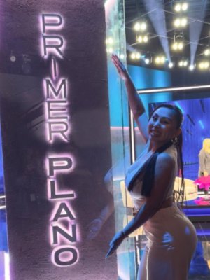 Naya Fácil por primera vez en televisión: 