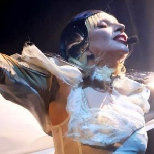 Concierto masivo y gratuito de Lady Gaga en Copacabana: fanáticos esperan toda la noche