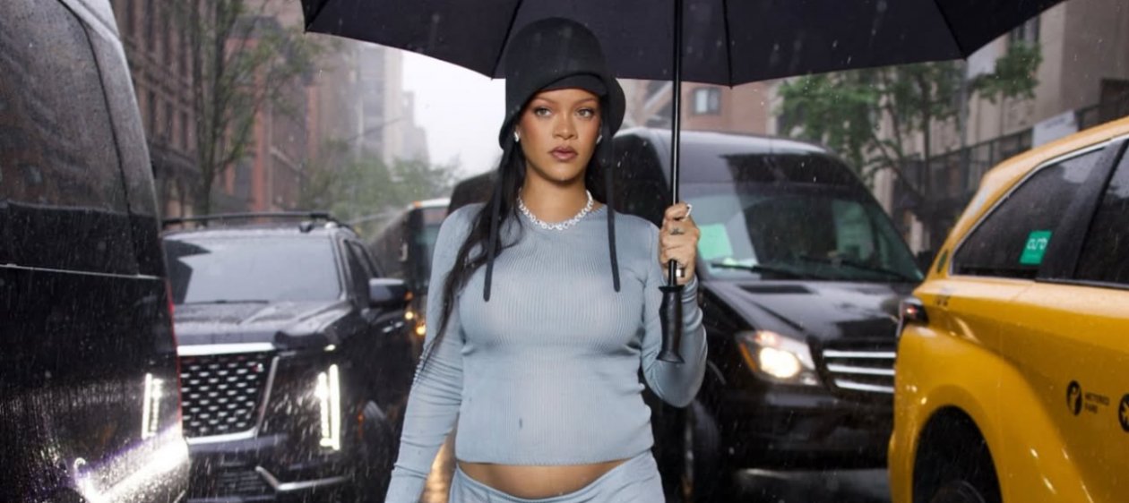 Rihanna sorprende con tercer embarazo en la alfombra roja de la Met Gala 2025