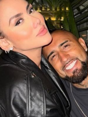 Sonia Isaza a Arturo Vidal por su cumpleaños: 