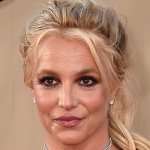 Britney Spears es amonestada por fumar y beber alcohol a bordo de un avión