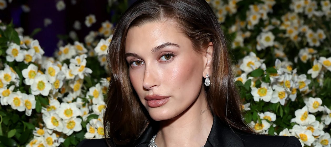 Hailey Bieber firmó acuerdo con reconocida marca de maquillaje: