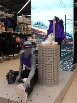 Decathlon sigue creciendo: La marca deportiva multiespecialista aterriza en Cenco Portal La Dehesa