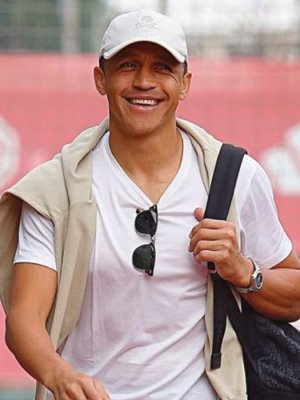¡Está con ella en Chile! Revelan foto de la nueva polola de Alexis Sánchez
