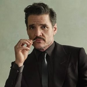 Pedro Pascal causa furor tras protagonizar portada de Vanity Fair