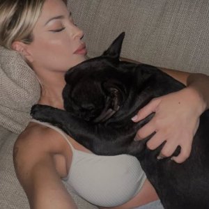 Oriana Marzoli se despidió de su perrito: 