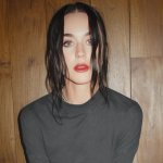 ¡Abrazada a un hombre! ¿Katy Perry ya olvidó a Orlando Bloom?